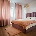 Queen Apartment Athenee